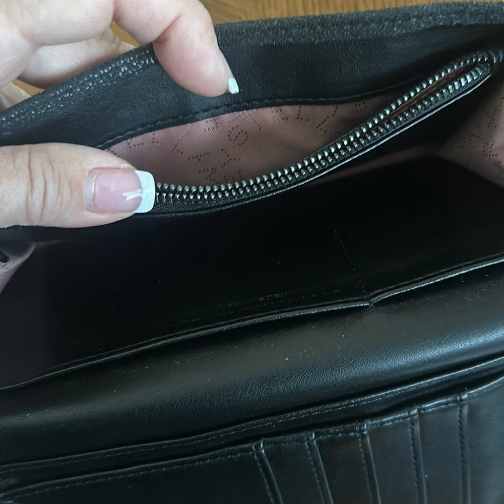 Never used Stella McCartney wallet in black with silver chain trim holds plenty - Picture 3 of 7